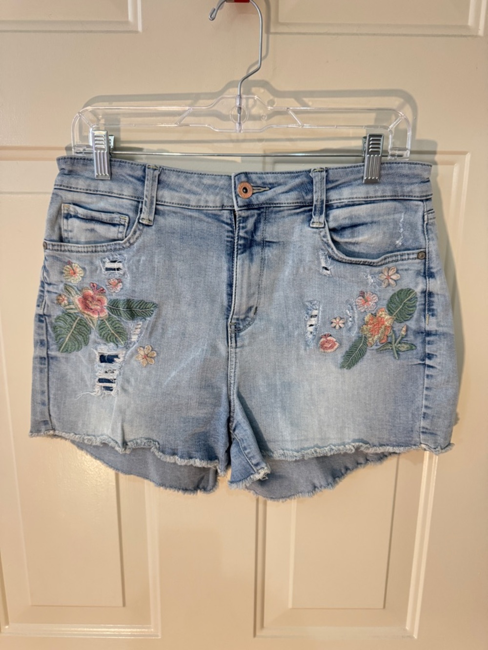 Arizona Jean Company Light Blue Embroidered Denim Shorts